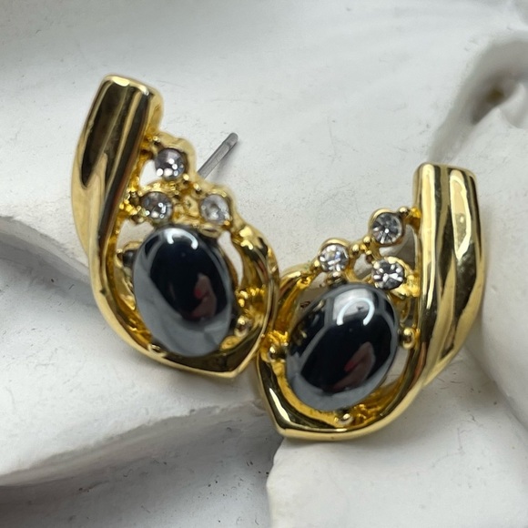 Vintage Hematite Gold Tone Crystal Peirced Earrings - Picture 3 of 7